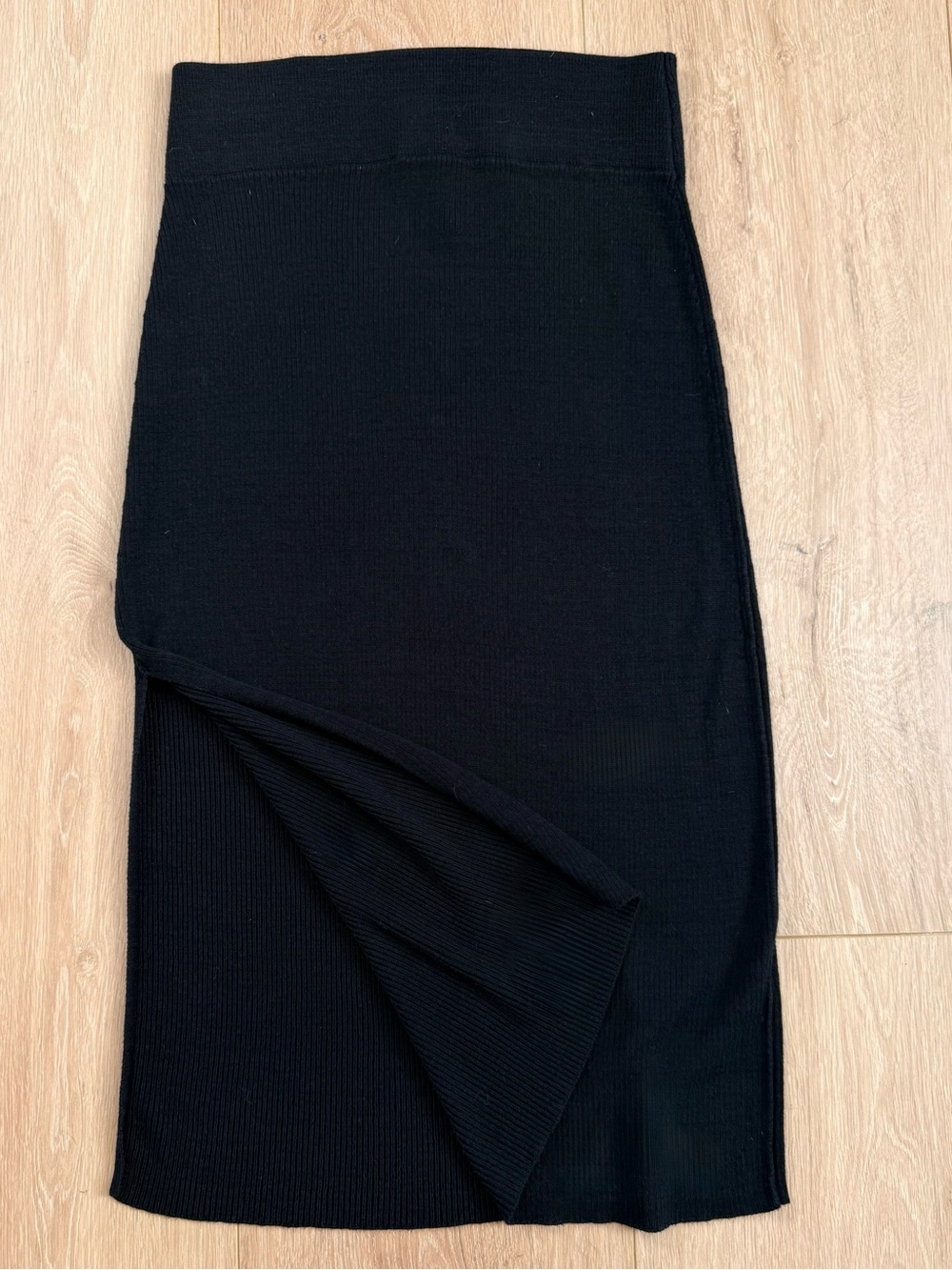 Free People | Golden Hour Midi Skirt Black | Size M and L
